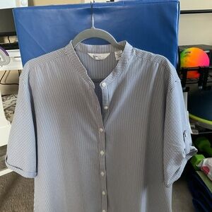Greg Norman’s Women's Blue and White Striped Shirt. Crepe type material